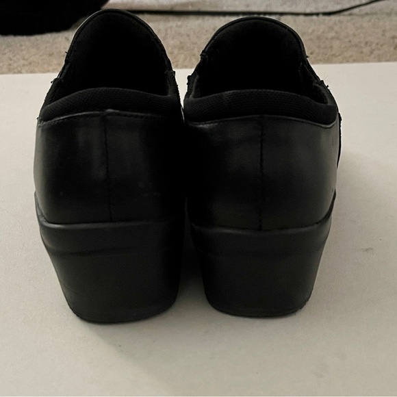 Clarks Comfort Angie Pearl Slip On Black Leather Clogs Loafers - Picture 4 of 10
